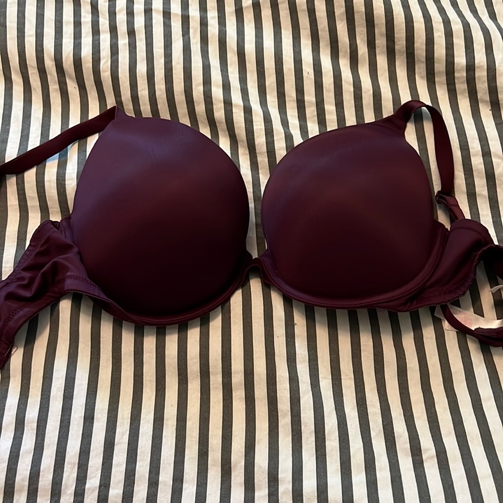 Victorias Secret push up bra 32 DDD